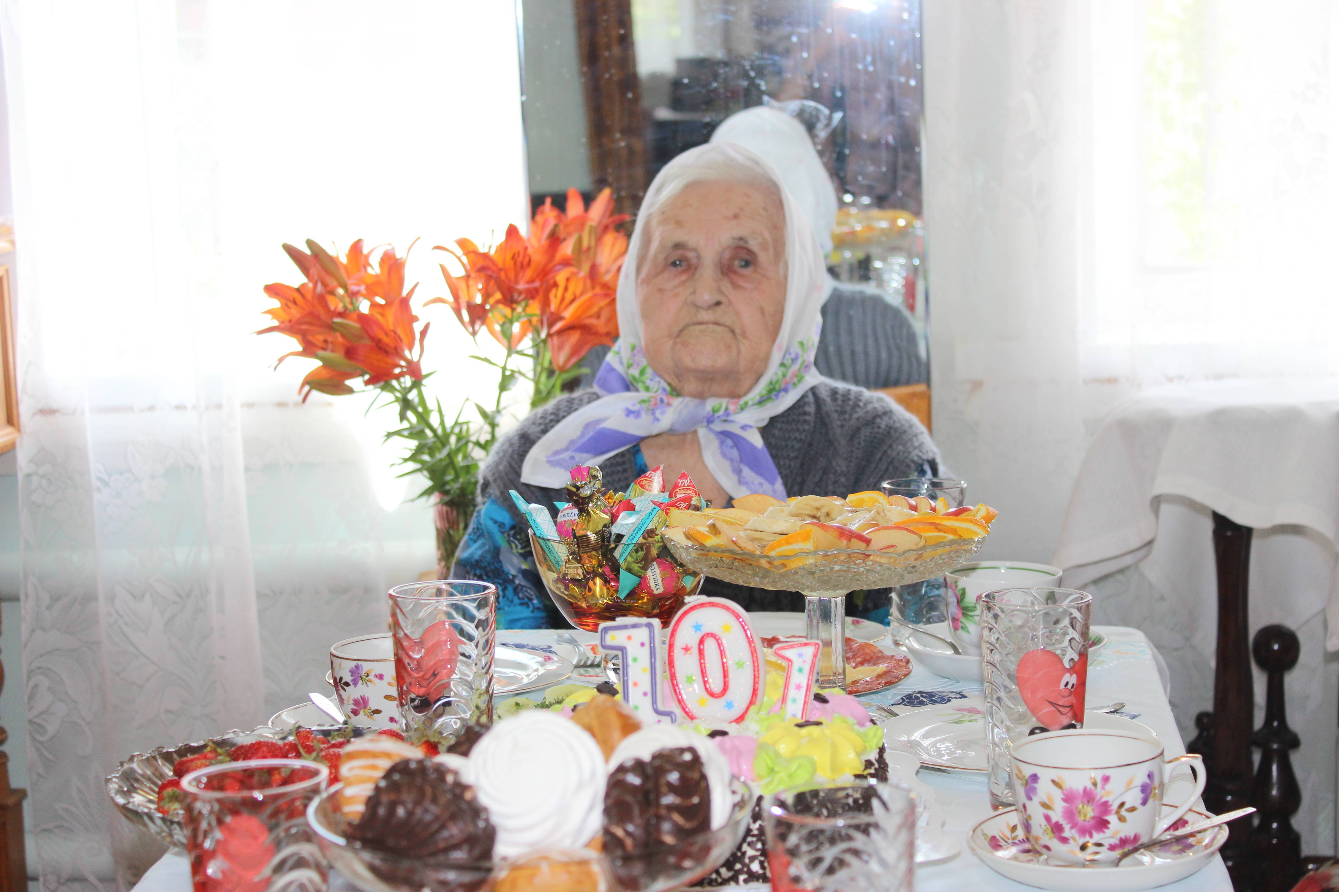 Жительница Ленинского района отметила сто первый день рождения