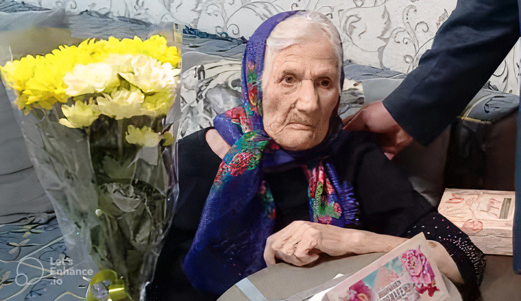 Долгожительницу Ленинского района поздравили со столетним юбилеем