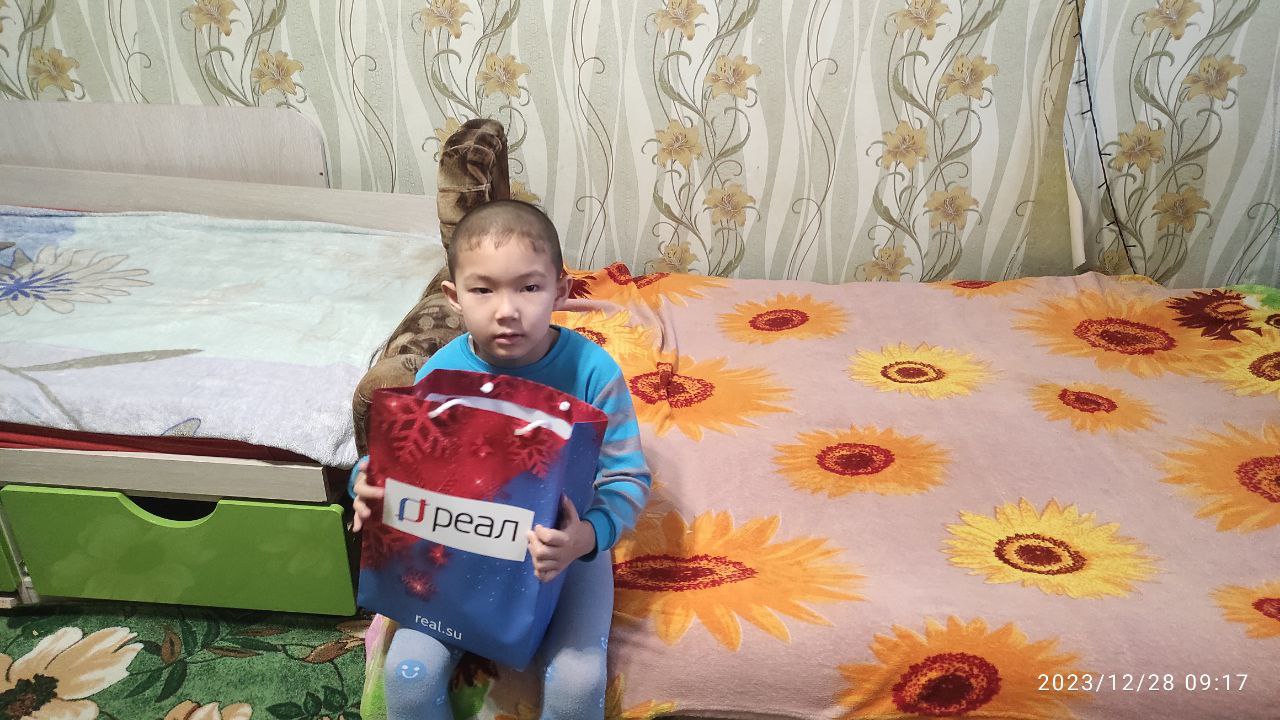 Праздничное поздравление для детей с ограниченными возможностями Ленинского района